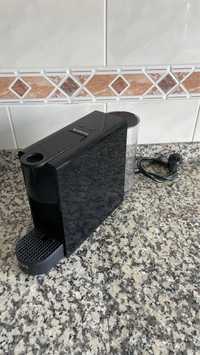 Essenza Mini Nespresso Piano Black