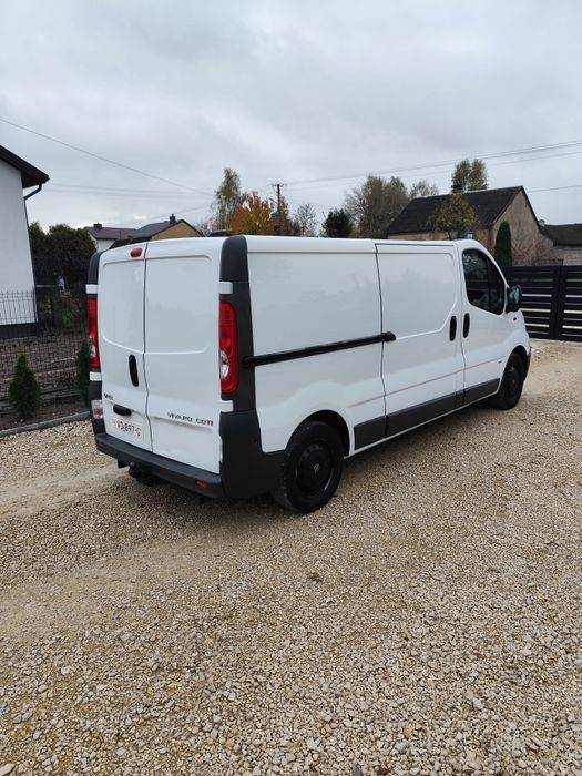 Vivaro,, trafic,,2.0 ,,blaszak ,,3 osoby ,,long,,długi,,,lift