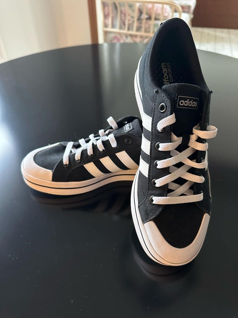 Adidas кеди, нові