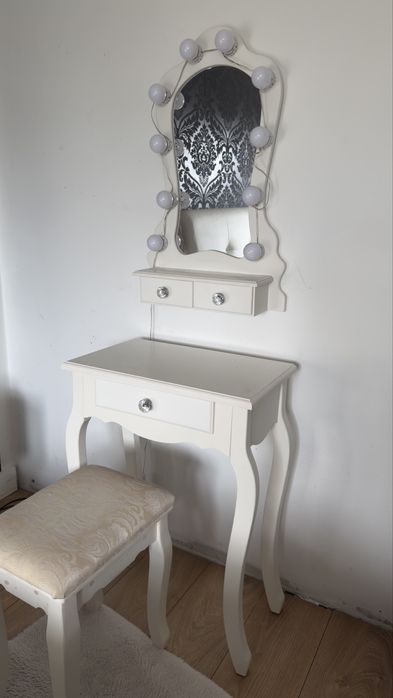 Toaletka biała polecam