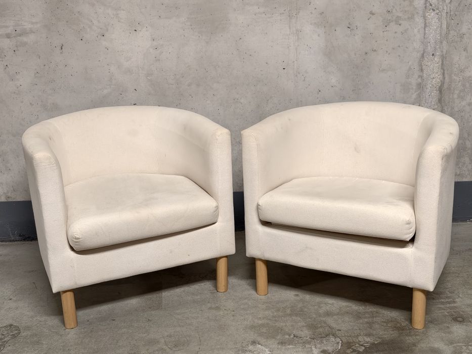 Dwa fotele Ikea Solsta - stan do dopieszczenia