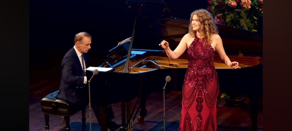 Nauka gry na fortepianie, gitarze i ukulele