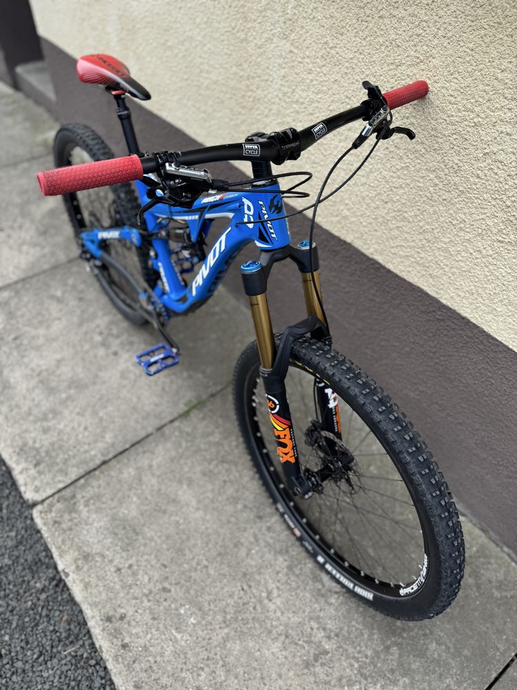 Pivot Mach 6 Carbon 27.5”