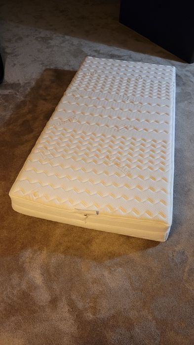 ___ Materac piankowy 160cm x 80cm x 15cm ___