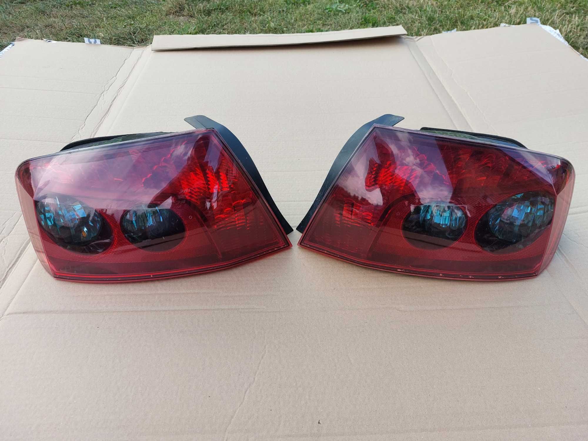 Lampa Lewa Prawa tył Peugeot 407 Sedan SZKŁO BDB EU
