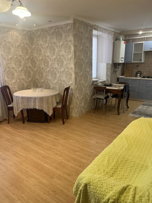 Сдам 3-х комнатную квартиру в центре с ремонтом