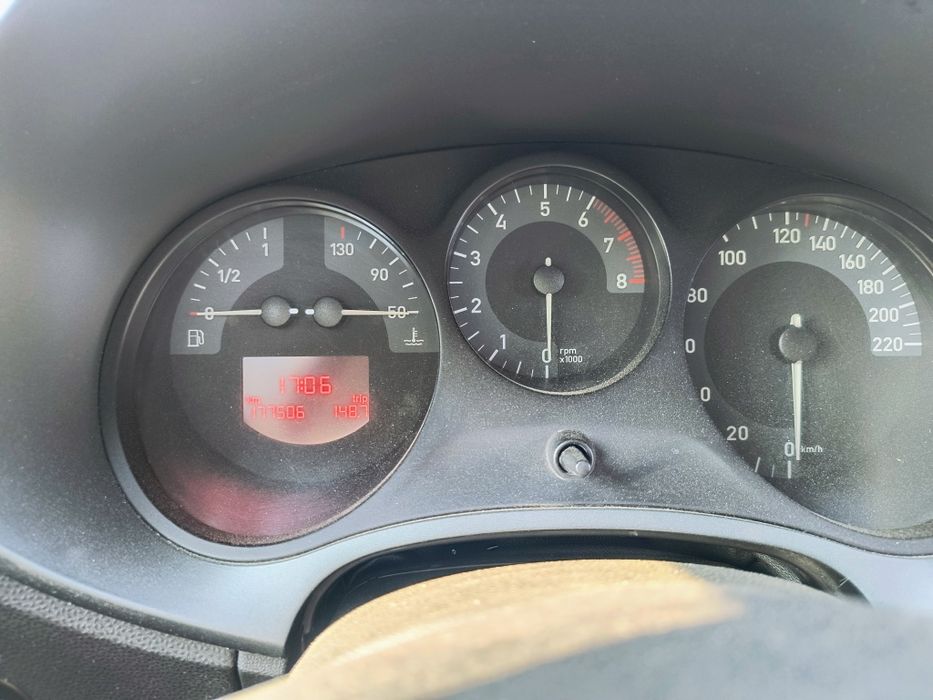 Авто Seat Leon 2