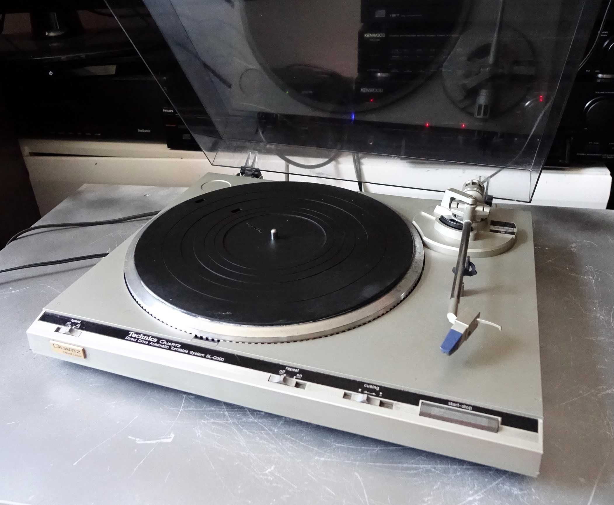 Gramofon TECHNICS SLQ 300- automat z napędem bezpośrednim