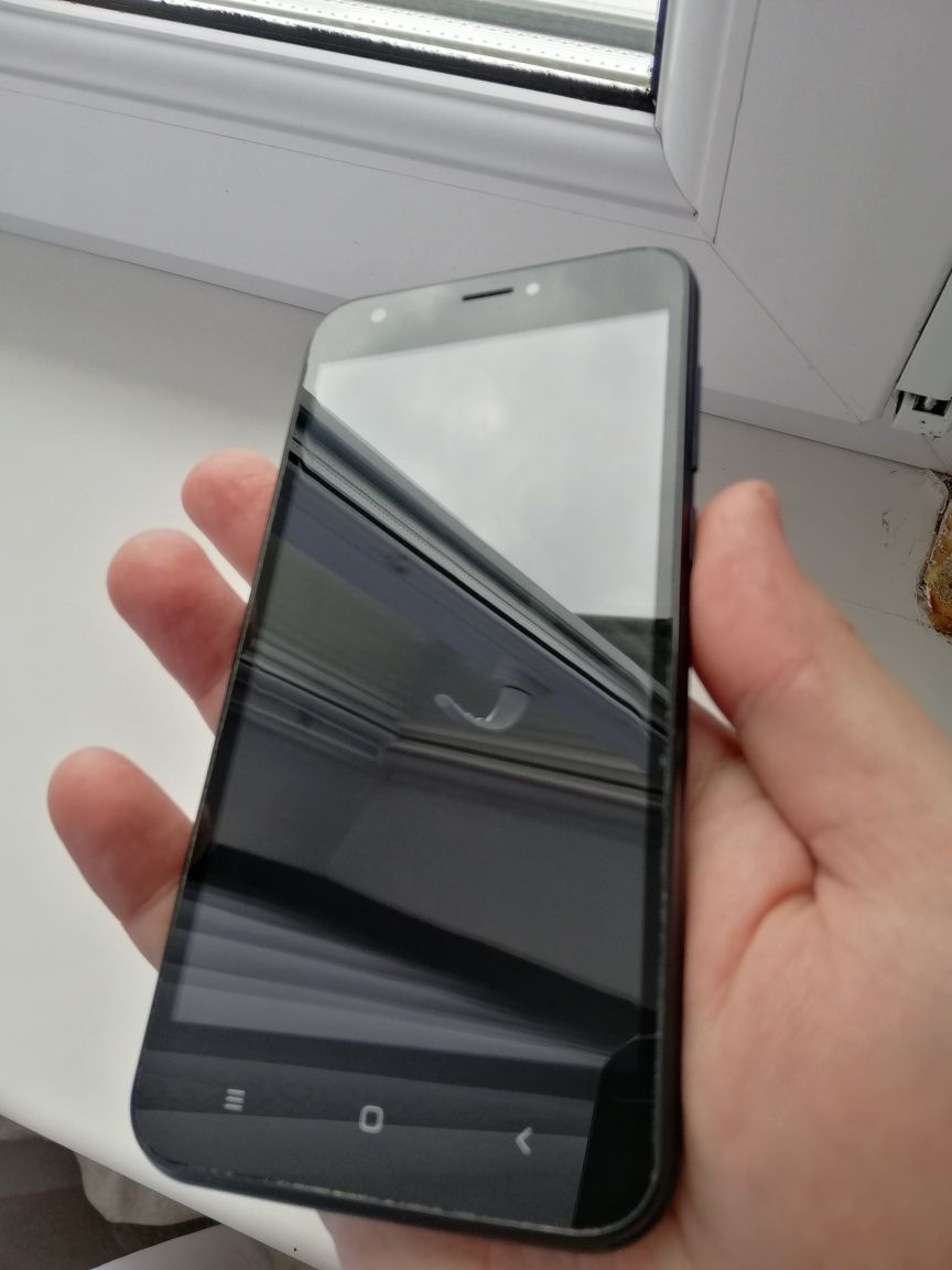 Смартфон Assistant AS-503