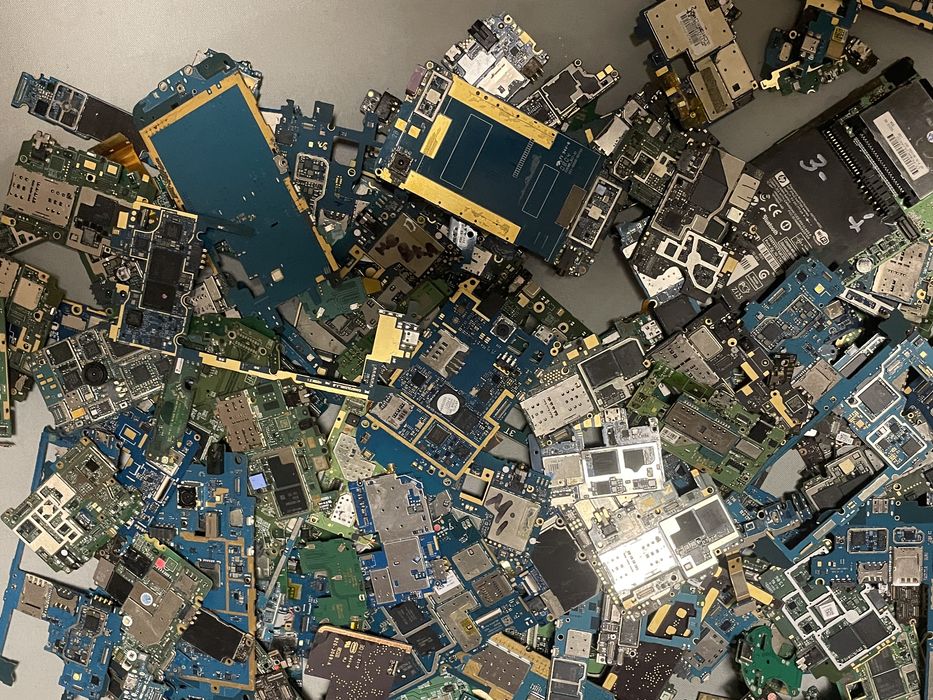 Платы от телефонов