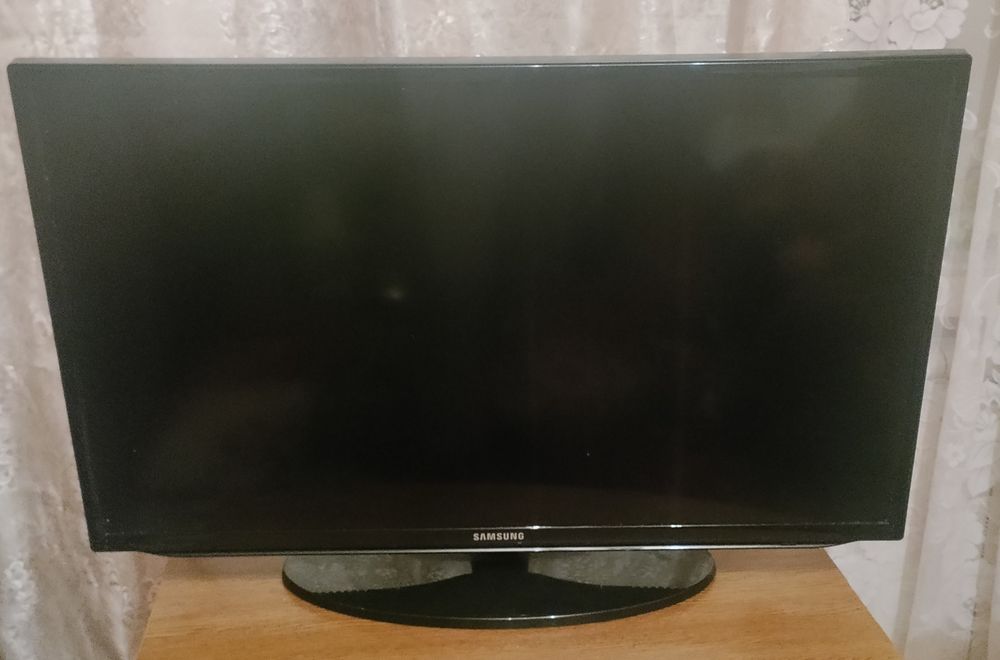 Телевизор Samsung led UE32EH5040