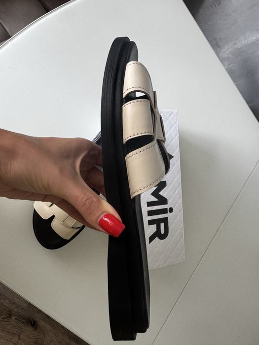 Шльопанці із натуральної шкіри, устілка 27 см