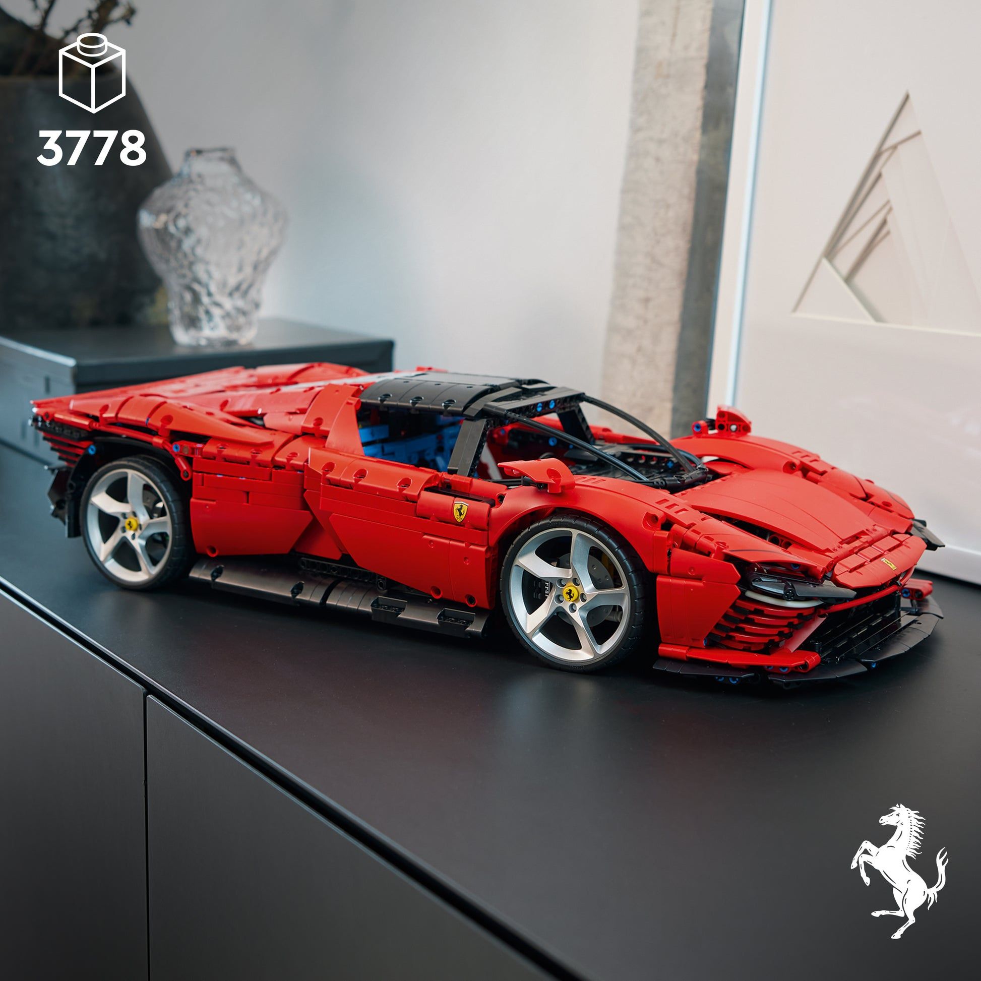 Конструктор LEGO Ferrari Daytona SP3 (42143)