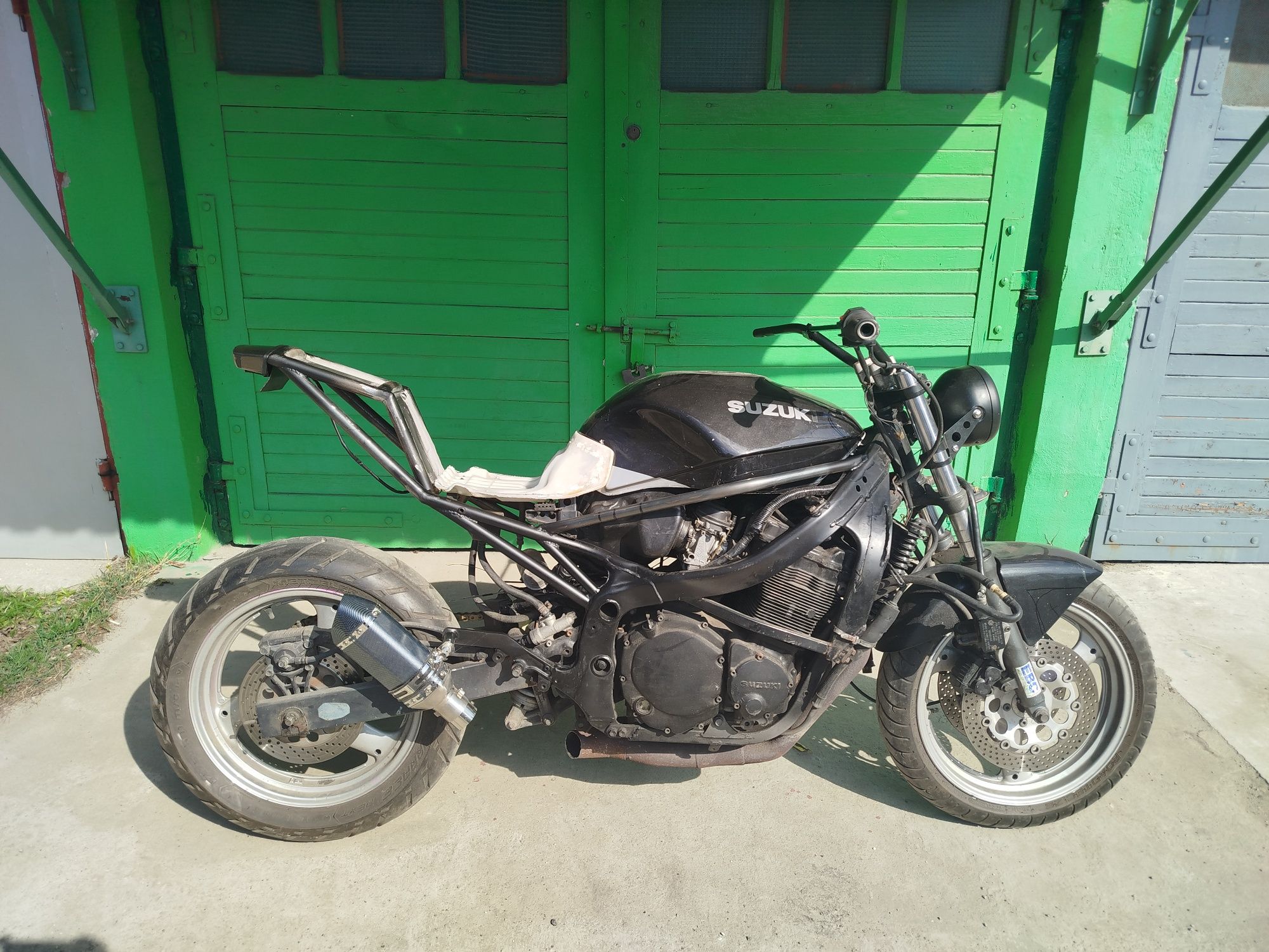 Sprzedam silnik Gsxf750 lub całość