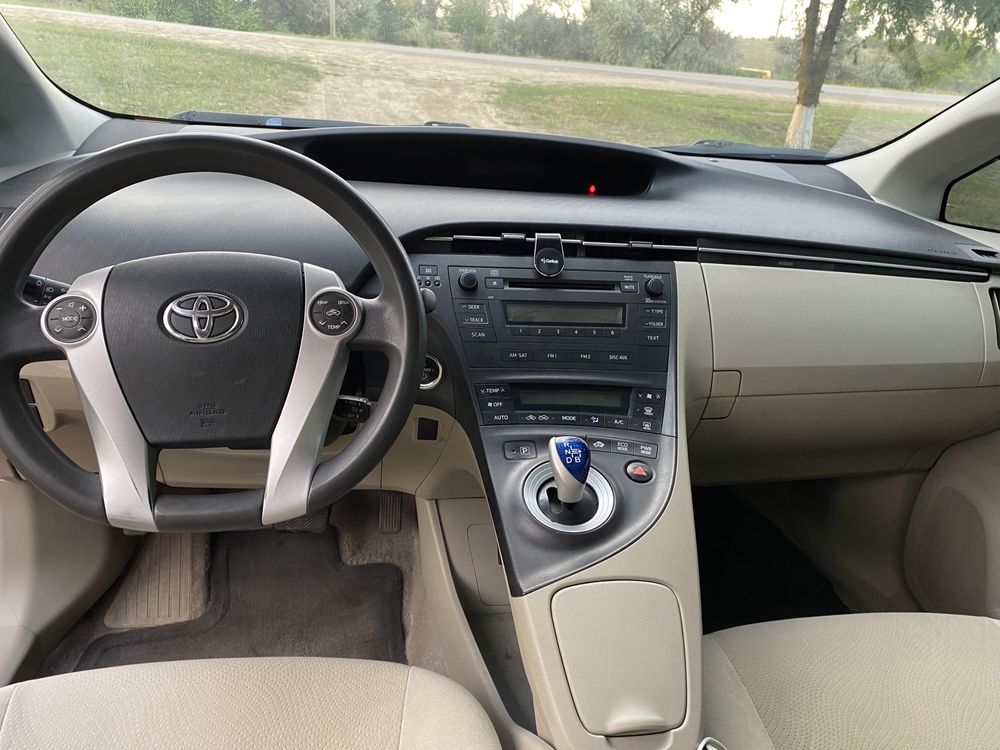 Toyota Prius XW30 2011года