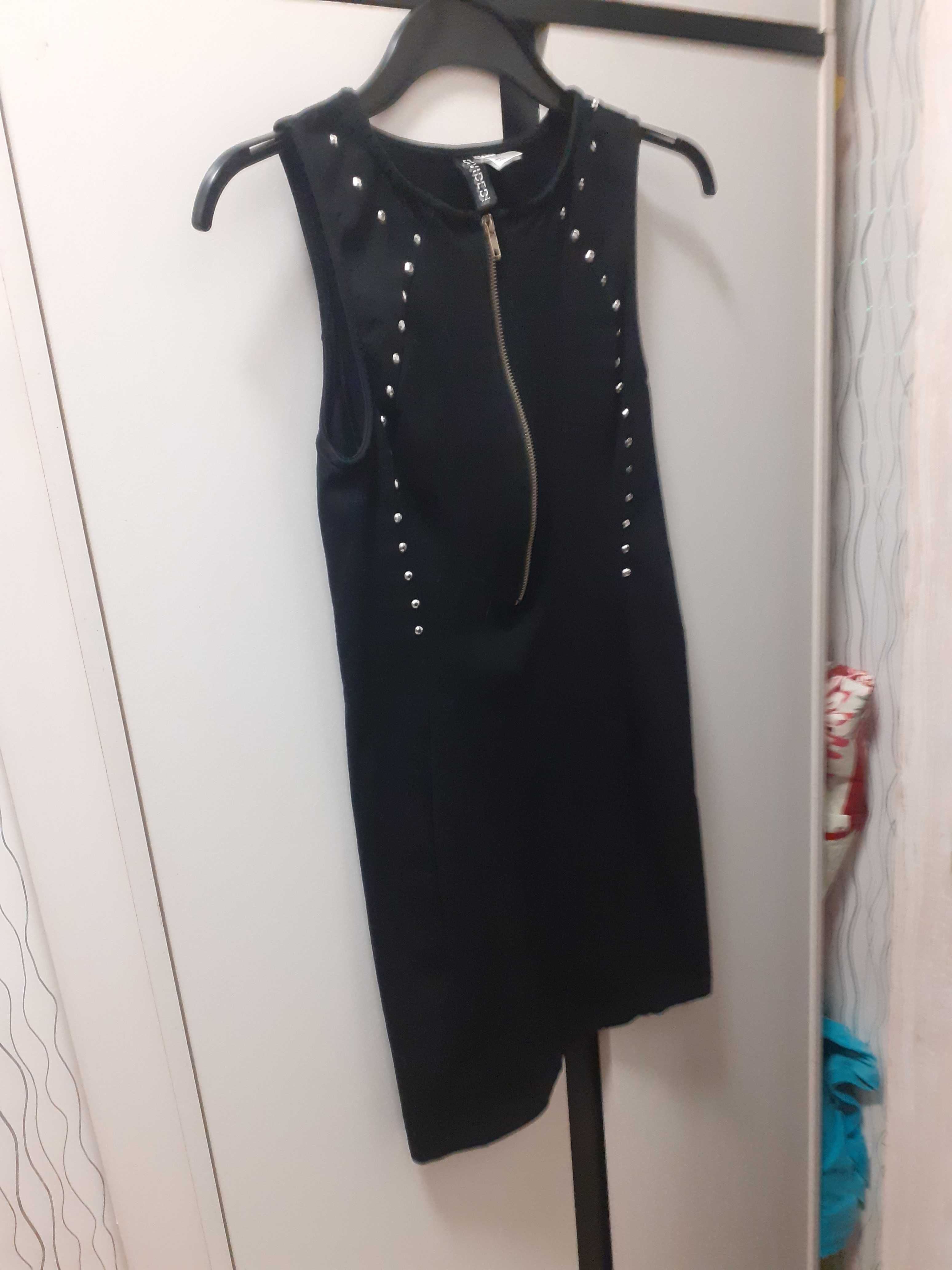 Sukienka xs .Mała czarna.
