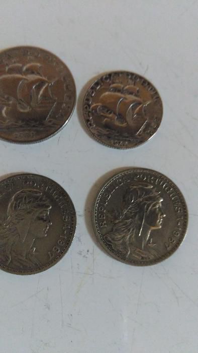 Moedas antigas da Républica Várias