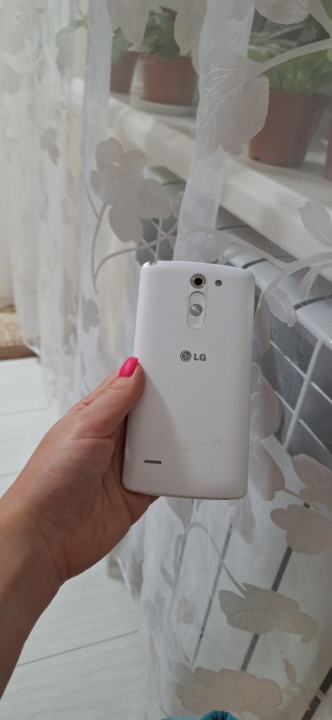 Мобильный телефон LG G3 Stylus