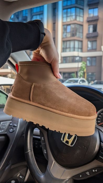 Оригінал Угги , Classic Mini Dipper колір  : chestnut
  Ugg коричне
