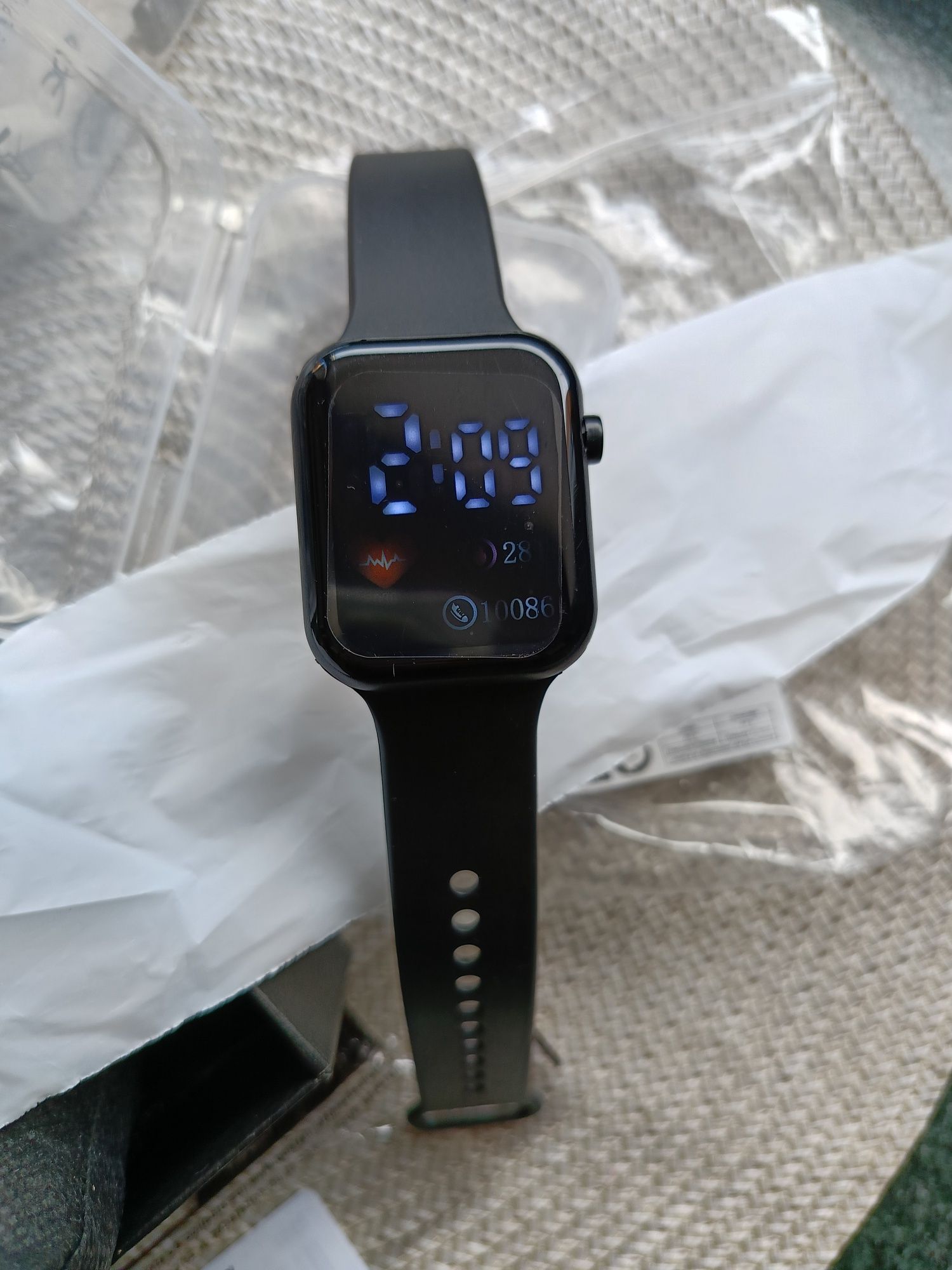 SMARTWATCH 2szt. (plus dwa zegarki)