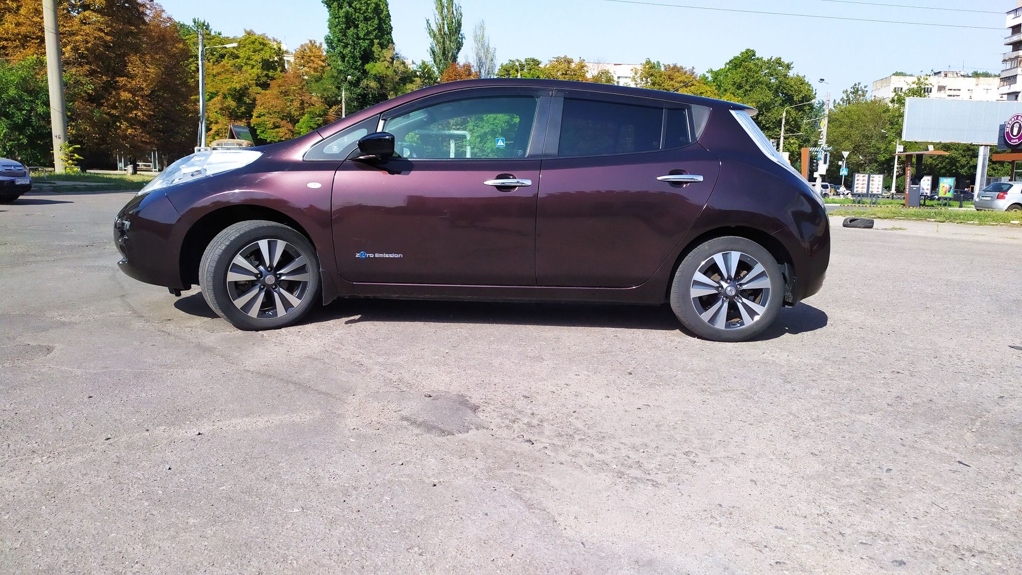 Ниссан лиф, Nissan leaf 30  кВт максимальная комплектация