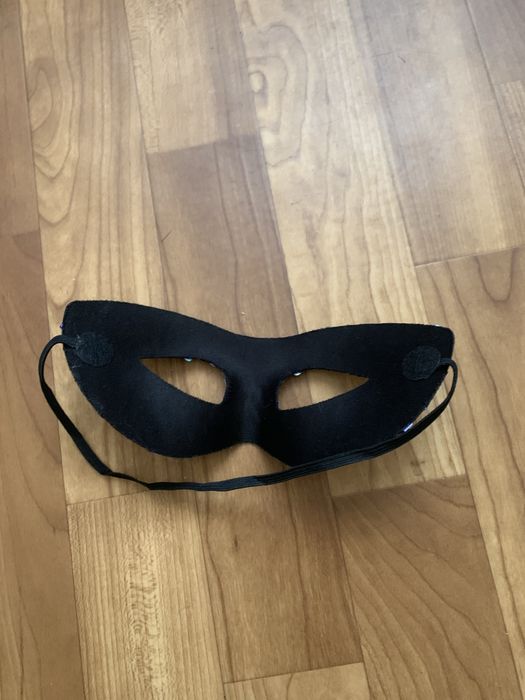 Продам набор масок стиль маскарад