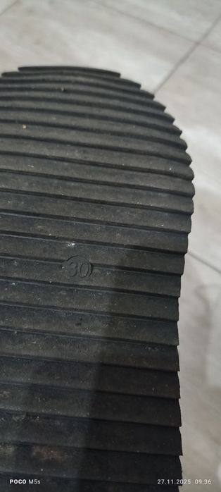 Зимове взуття для дівчинки