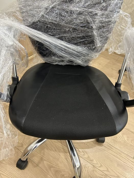 Продам офисное кресло