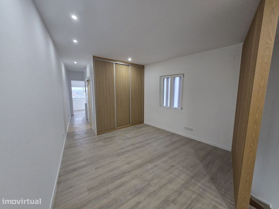 Apartamento T2 Totalmente Renovado – Perto do Hospital São João