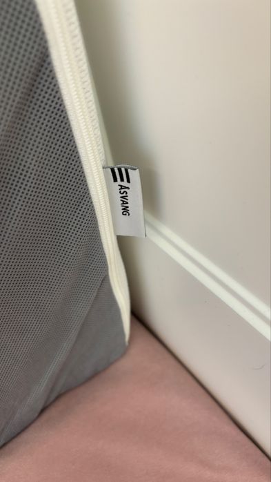 Materac z pokrowcem i poduszkami do łóżka ikea hemnes