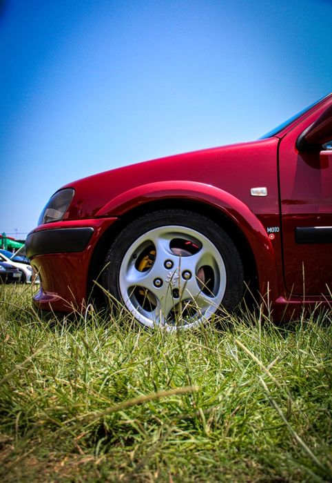 -Peugeot 106 GTI