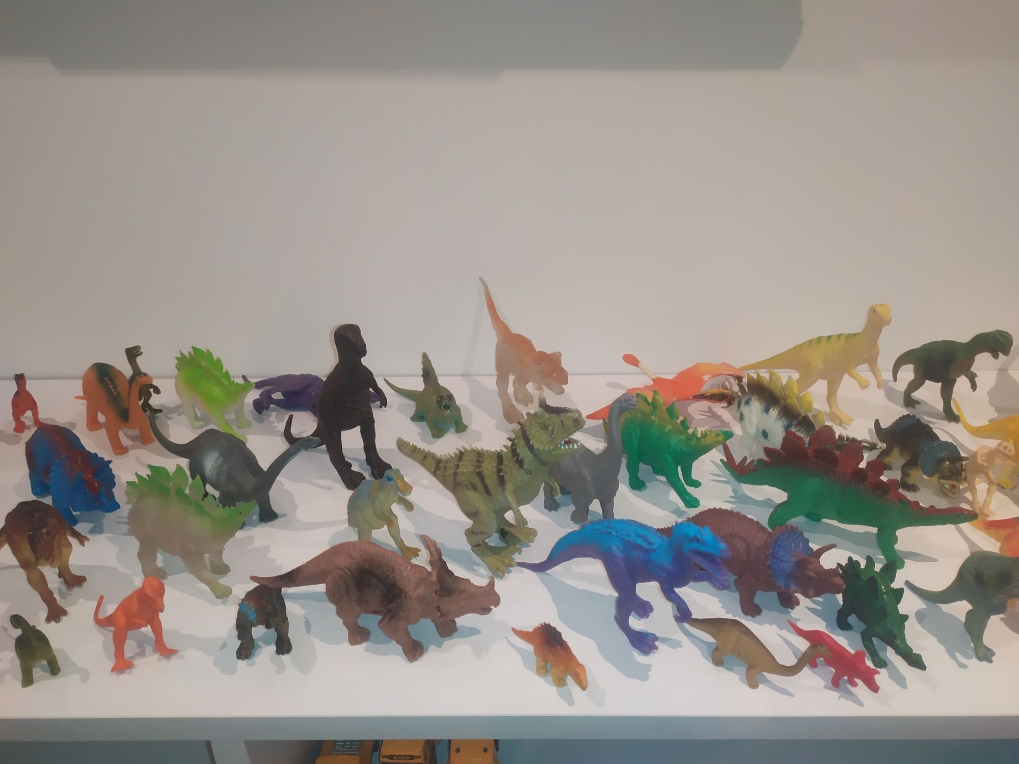Динозаври Світ Юрського періоду 82 штуки