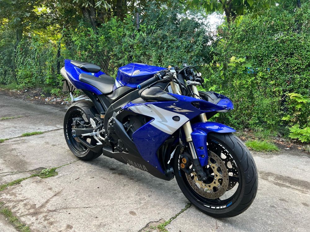 Yamaha r1 rn12 2004 uszkodzona