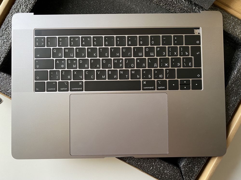 Apple Top  Case Macbook Pro 15 2019 Space Gray p/n z661-13163 A1990