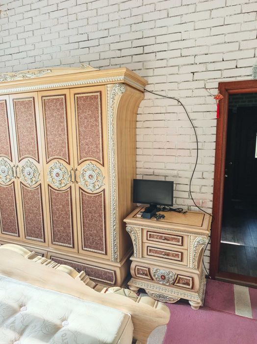 Меблі для спальні ліжко та матрац шафа безкоштовна доставка