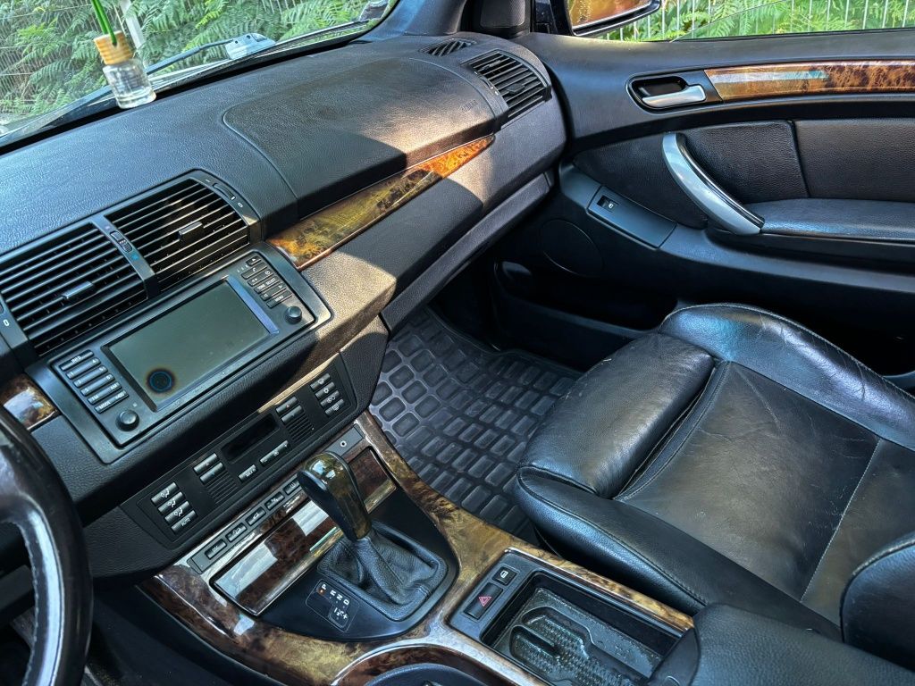 Vendo bmw  X5 em bom estado