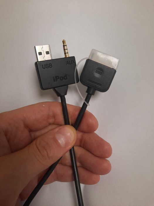 Кабель Hyundai Kia AUX USB 3.5 mm для iPhone 4S iPod, 96125 2L000