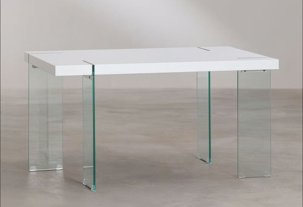 Mesa de jantar em vidro para 8 pessoas