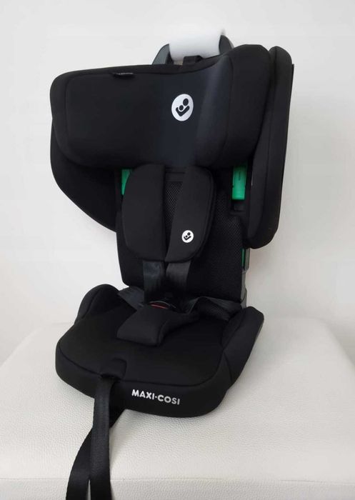 Fotelik Maxi Cosi Nomad Plus i-Size 67-105 cm składany Authentic Black