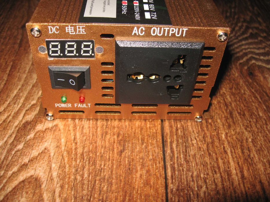 Инвертор преобразователь напряжения 12/220  чистый синус.