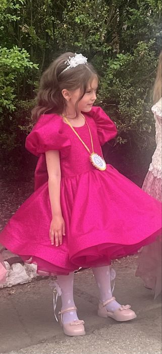 Плаття для дівчинки розмір 104-122