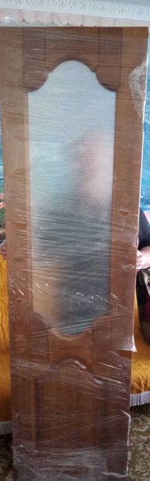 Міжкімнатні двері із натурального дерева