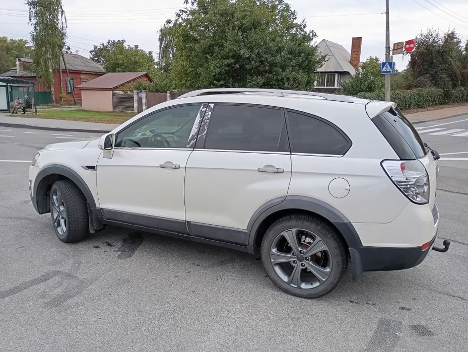 Продам Гарну Chevrolet Captiva C140