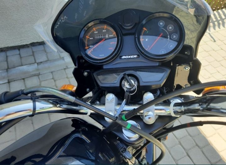 Мотоцикл Bajaj Boxer 150