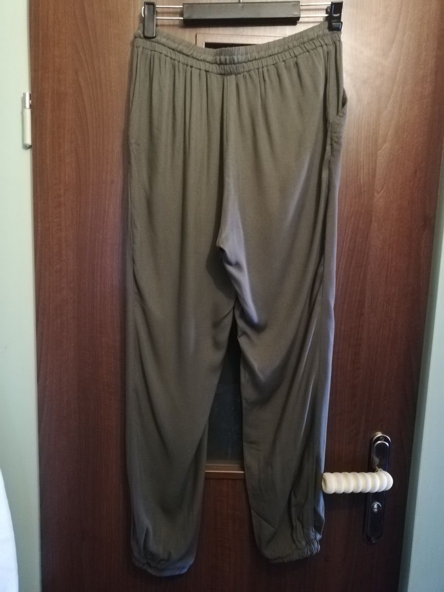 Joggery / Spodnie damskie z wiskozy