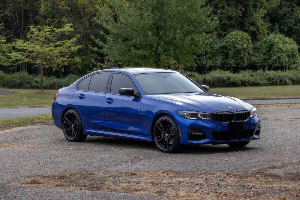 BMW 3 Series 330i      2022