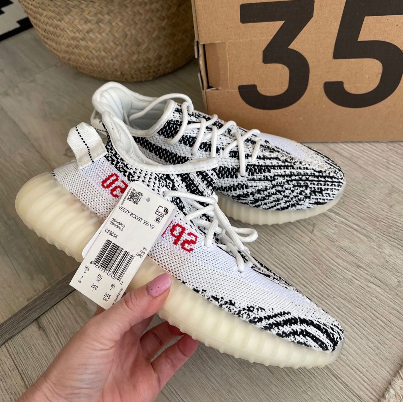 Adidas Yeezy Boost V2 350 Zebra