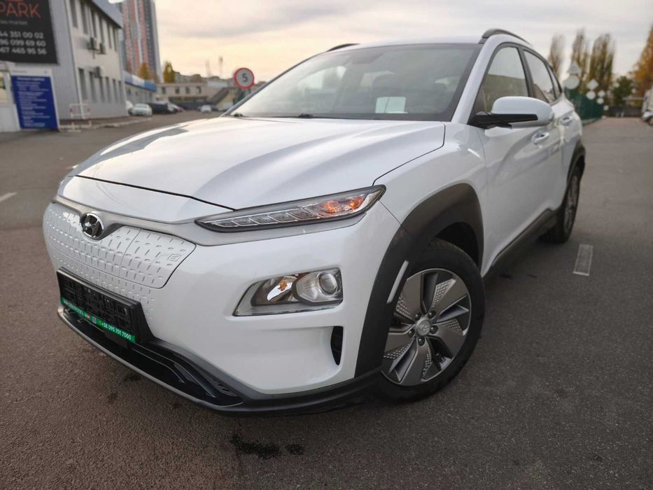 HYUNDAI KONA ev 2020 рест 67 квт на 500 км Європа без ДТП