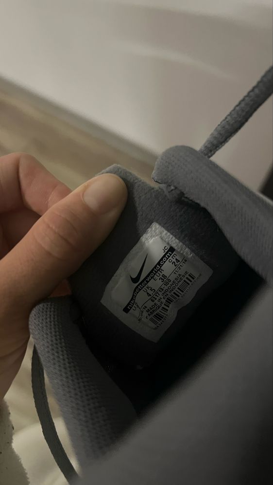 Тенісні кросівки nike