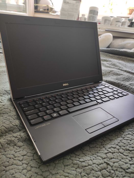 Laptop DELL Latitude 3330 i3 / 6 GB RAM / 128 GB SSD / Windows 10